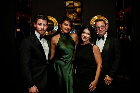 <div>Priyanka Chopra wishes in-laws Denise & Paul Kevin Jonas on 40 years of marital bliss</div>