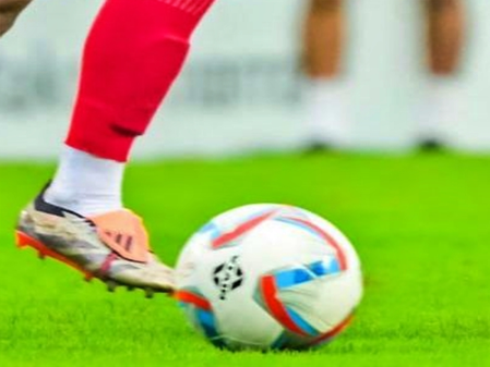 <div>Bengal: Trinamool leader’s nephew kicks referee during football match</div>