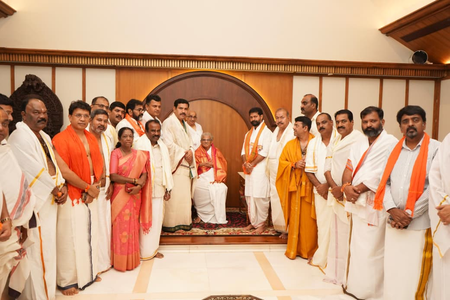 Mass grave case: BJP delegation visits Dharmasthala, demands CM’s apology