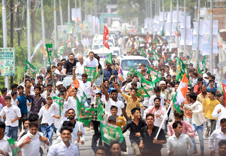 <div>Voter Adhikar Yatra reaches Gaya; INDIA Bloc vows to fight ‘vote chori’ (Lead)</div>