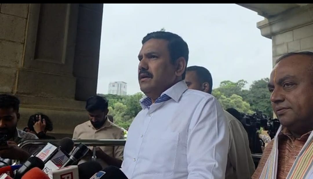 <div>K’taka BJP to approach EC on ‘vote fraud’ allegations against CM Siddaramaiah</div>