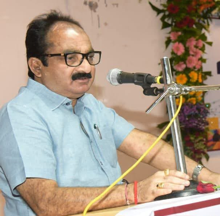Conduct immediate assessment of damage caused by rain, flood: Maha minister tells officials