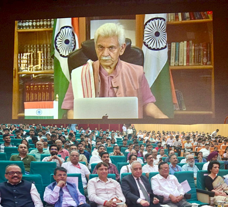 <div>Shri Mata Vaishno Devi University beacon of knowledge: J&K L-G</div>