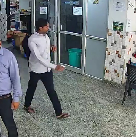 <div>Accused recced CM Rekha Gupta’s Shalimar Bagh residence for 11 minutes, new CCTV clip shows</div>