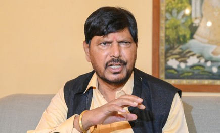 <div>Union Minister Ramdas Athawale says ‘Thackeray brand’ has collapsed</div>
