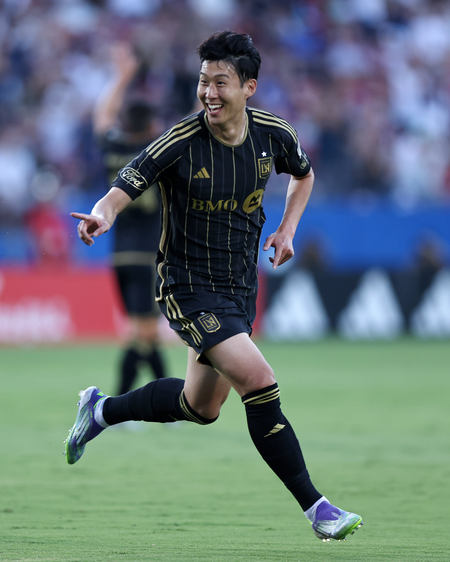Son scores first MLS goal with spectacular free kick in 1-1 draw at FC Dallas