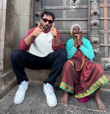 Sonu Sood jams with elderly Maharashtrian lady,  brings her talent to light