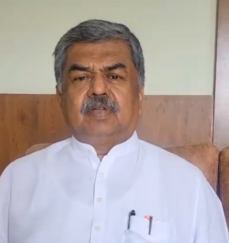 <div>RSS anthem sung by Dy CM Shivakumar in Assembly sparks rift in K’taka Congress</div>