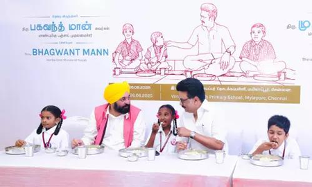 TN CM Stalin launches expanded breakfast scheme, Punjab CM attends event (Ld)