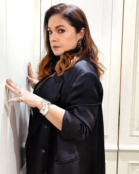 <div>Pooja Bhatt points out the pitiful condition of Mumbai roads: ‘When will this apathy end?’</div>