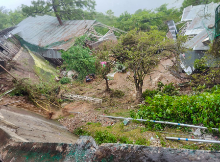 <div>Mamata Banerjee condoles the death of people in J&K landslides</div>
