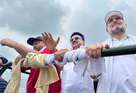 India’s future vs hopeless dynasts: Stalin’s photo-up with Rahul-Tejashwi evokes strong reactions