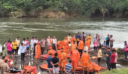 <div>Man drowns in Maharashtra’s Jagbudi River during Ganesh idol immersion</div>