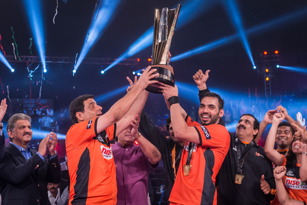 <div>Kabaddi legend Anup Kumar, Fazel Atrachali inducted in U Mumba’s first-ever Hall of Fame </div>