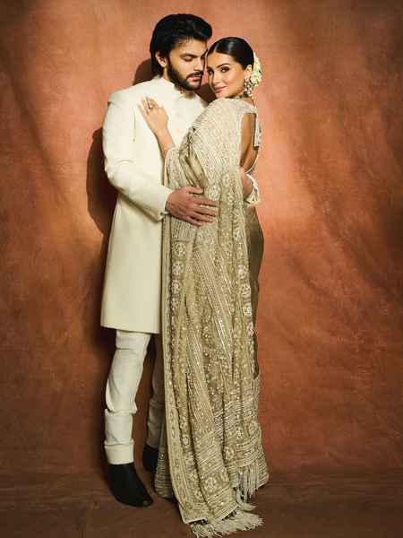 Tara Sutaria-Veer Pahariya make their relationship Insta official during Ganesh Chaturthi celebration