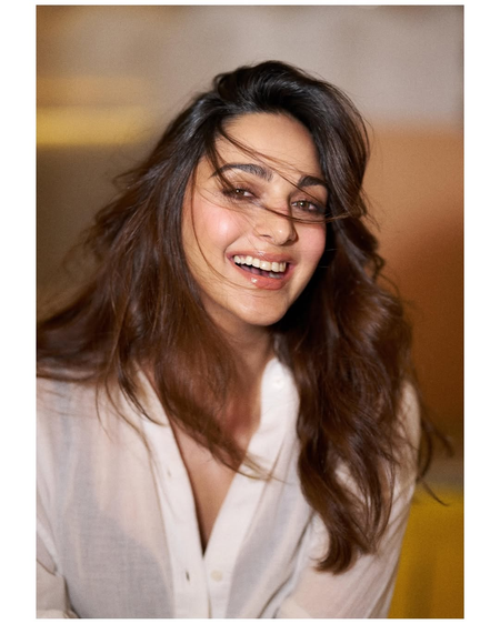 <div>Kiara Advani, Karan Johar call Param Sundari co-stars Sidharth and Janhvi a ‘gorgeous pair’</div>