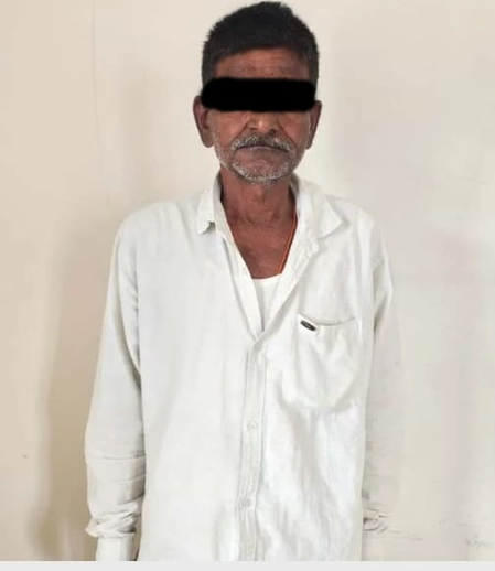 <div>Man ‘kills’ daughter, burns body over inter-caste affair in Karnataka</div>