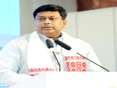 <div>BJP slams Mamata govt after names of Trinamool leaders’ relatives figure in ‘tainted’ candidates list</div>