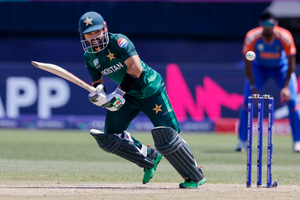 <div>‘Asia Cup ho jaye bas…’ quips Rashid Latif</div>