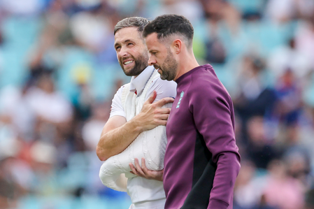 <div>He’s desperate to do what it takes: Root says injured Woakes is ready to bat on Day 5 if needed</div>