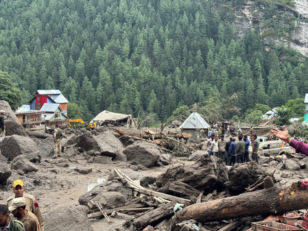 <div>PM Modi speaks to J&K L-G and CM, takes stock of Kishtwar tragedy, assures all help</div>