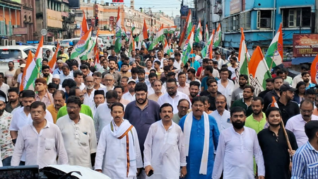 <div>Bengal Congress office vandalism: Absconding BJP leader’s son arrested for aiding his escape</div>