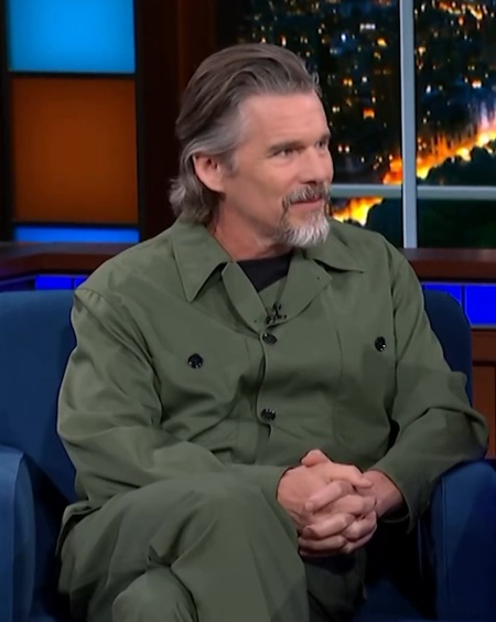 <div>Ethan Hawke talks about why falling in love on set is ‘dangerous’</div>
