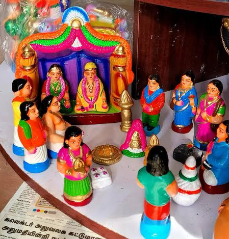 <div>TN’s Kancheepuram artisans hit as US high tariffs stall ‘golu doll’ exports</div>