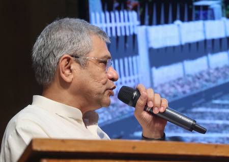 <div>Big cities of Rajasthan to be railway gates’ free soon: Ashwini Vaishnaw</div>