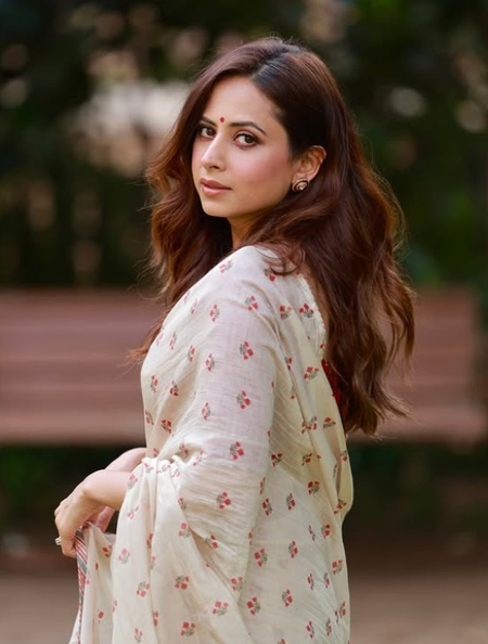 <div>Sargun Mehta talks about having 35 characters in upcoming show “Ganga Mai Ki Betiyan”</div>