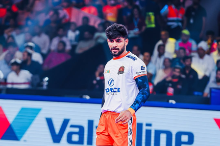 <div>‘I don’t let raider in me affect my captaincy’, says Puneri Paltan’s captain Aslam Inamdar</div>