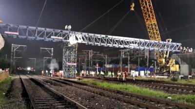 Centre holds high-level meet to speed up big infra projects in southern states