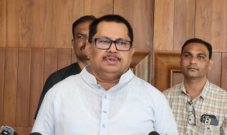 Give Jarange AK-47 to eliminate OBC in one go, says Vijay Wadettiwar on Maratha quota