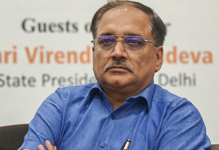 <div>‘Kejriwal moves into one-acre govt bungalow after losing Sheeshmahal’: Delhi BJP</div>