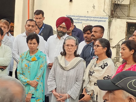 Uday Soni, husband of Congress leader Ambika Soni, passes away; Kharge expresses condolences