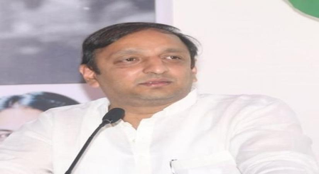 <div>‘BJP playing game of corporate Hindutva’, claims Congress</div>