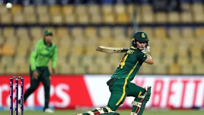 <div>Women’s World Cup: Wolvaardt, Kapp power South Africa to 312 in rain-hit clash with Pakistan</div>