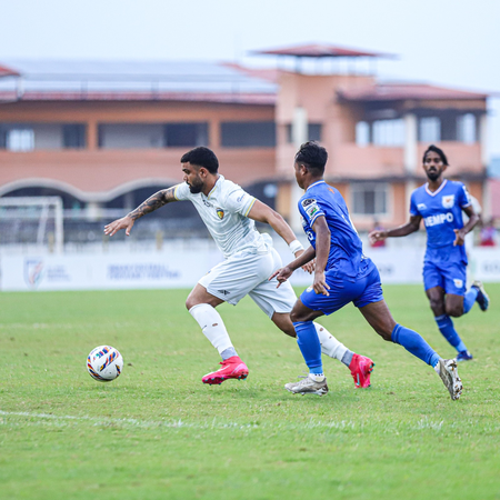 Super Cup: Goalkeeper Samik Mitra scores as Chennaiyin FC draw Dempo