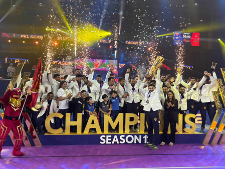 PKL 12: Dabang Delhi crowned champions at home, overcome Puneri Paltan in a fierce battle in final