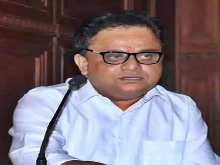<div>Bengal minister draws flak for comparing Rohingyas with Netaji’s Azad Hind Fauj</div>