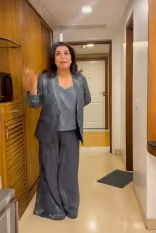 <div>Farah Khan says, ‘Ananya Panday could have been my daughter,’ referring to her massive crush on Chunky Panday</div>