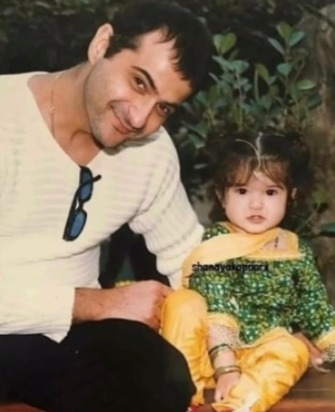 <div>Proud dad Sanjay Kapoor says ‘keep smiling’ as he wishes Shanaya on her birthday</div>