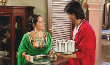 When Shah Rukh Khan surprised Himani Shivpuri by revealing he was a ‘junior artist’ in her movie