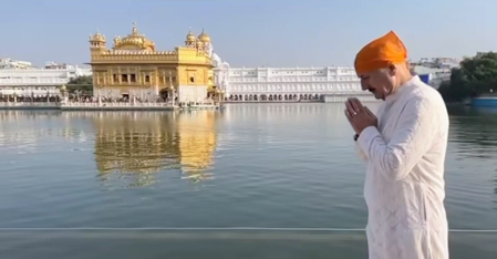 Anupam Kher pens heartfelt wishes on Guru Nanak Jayanti