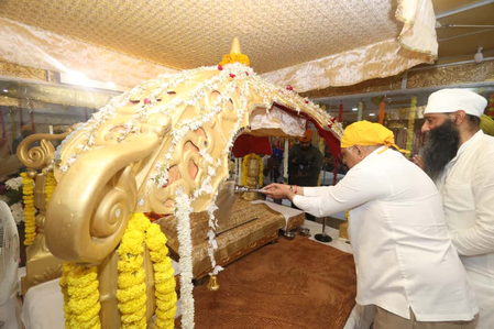 <div>Bhupendra Patel offers prayers on Guru Nanak Jayanti in Gujarat’s Gandhinagar</div>