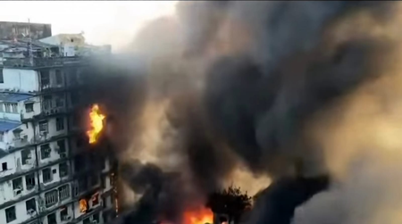 <div>Fire breaks out in Kolkata’s warehouse</div>
