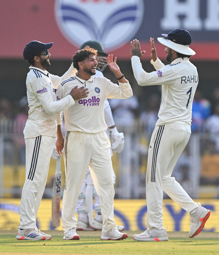 2nd Test: Kuldeep picks three as persistent India keep South Africa to 247/6