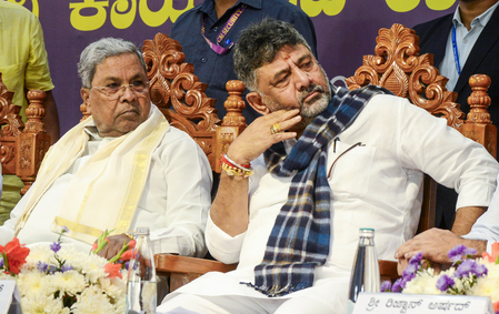 <div>K’taka leadership row: Shivakumar says ‘CM, high command and I bound by pact’</div>