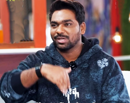 <div>Zakir Khan on grandfather’s teachings: ‘Your work travels ahead of you, 7 your character carries it further’</div>