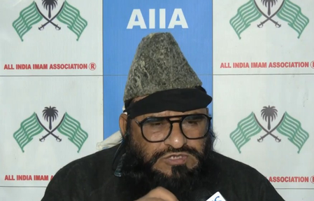 <div>Muslim clerics hit out at Cong’s Dalwai for criticising PM’s Bhagavad Gita gift to Putin</div>